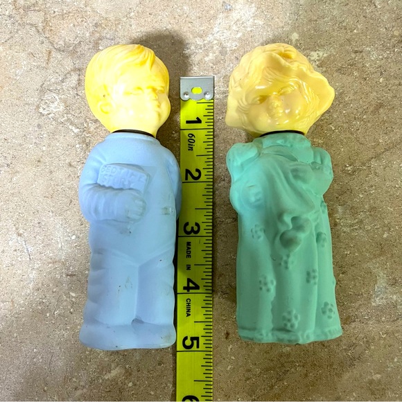 2 Vintage Decorative Avon Perfume Decanters; Little Boy Blue & Little Dream Girl - Picture 4 of 5